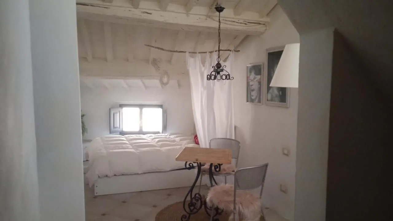 Bed & Breakfast Tuscany Lodge Rooms And Relax Campiglia Marittima Italy