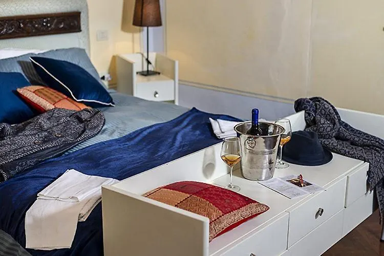 Tuscany Lodge Rooms And Relax Campiglia Marittima