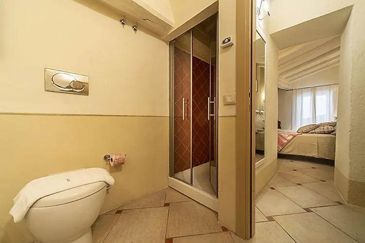 Tuscany Lodge Rooms And Relax Campiglia Marittima Bed & Breakfast