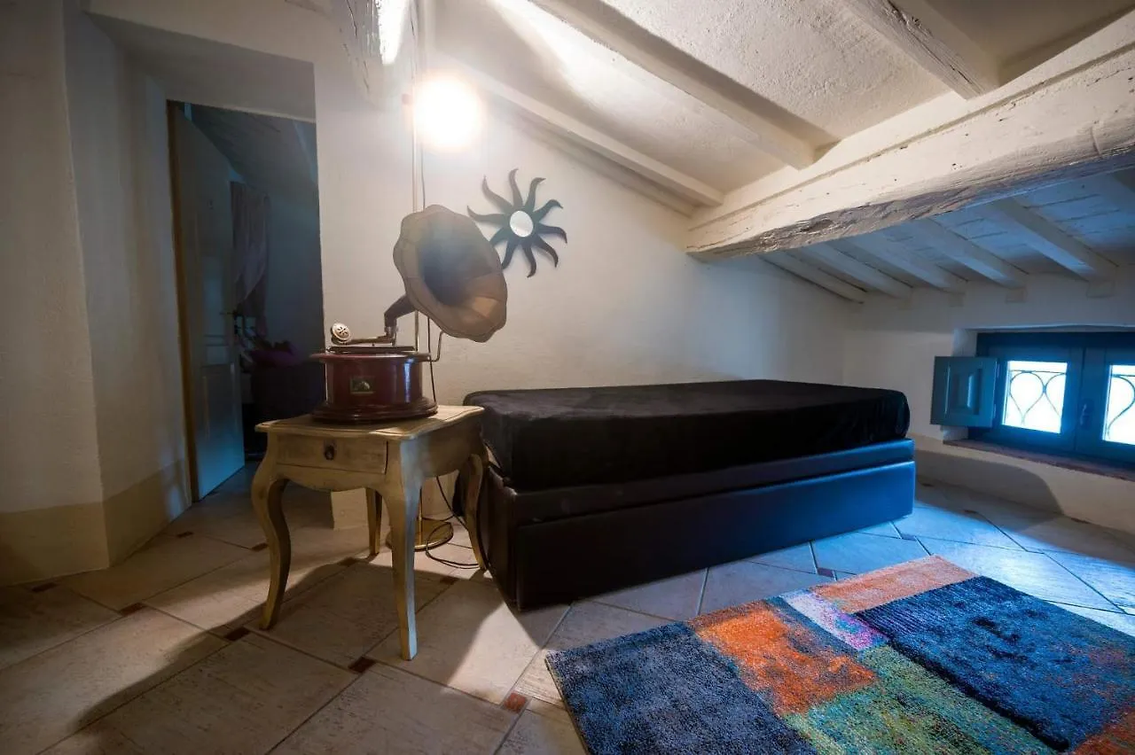 Tuscany Lodge Rooms And Relax Campiglia Marittima Bed & Breakfast