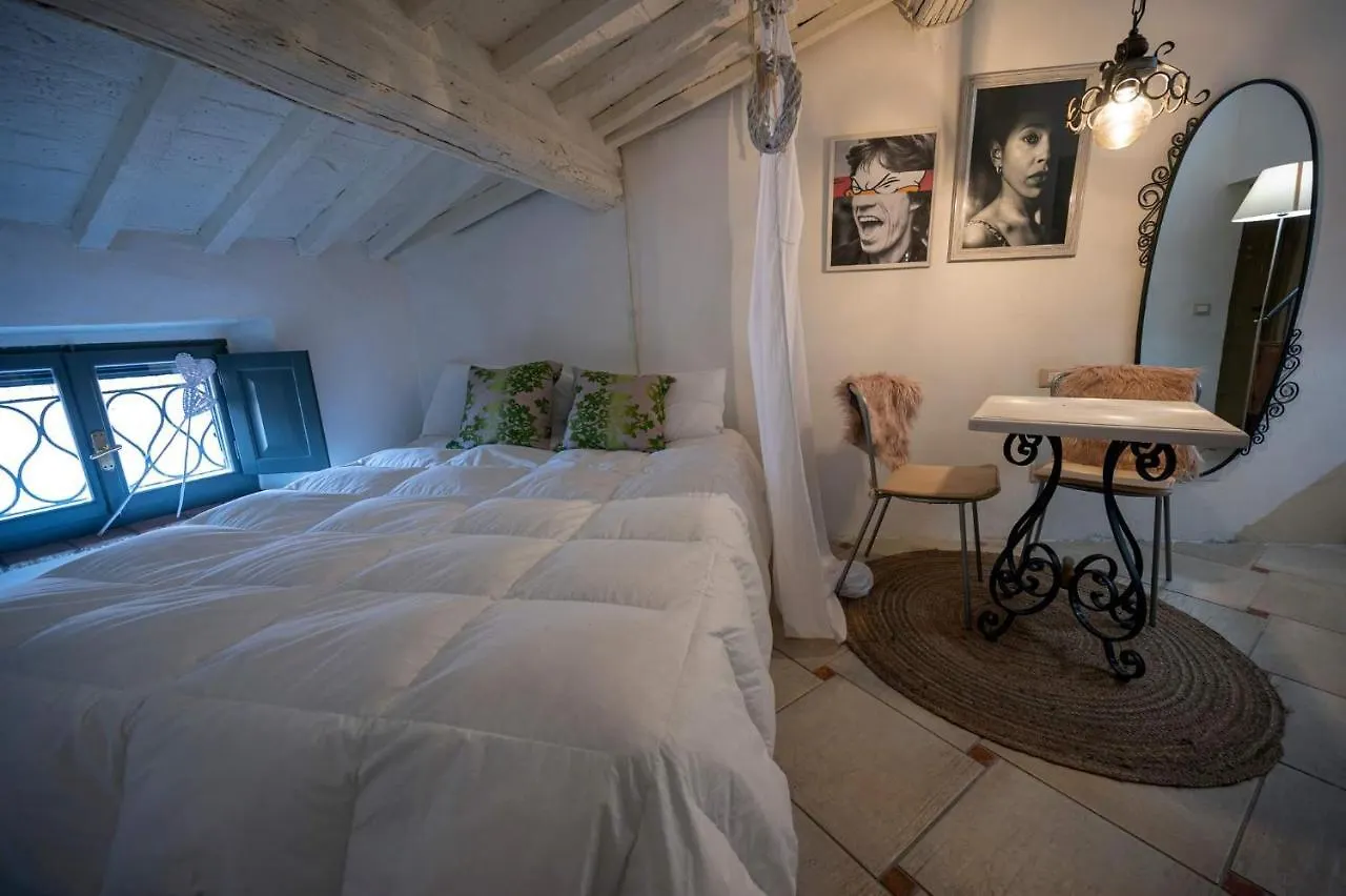 Tuscany Lodge Rooms And Relax Campiglia Marittima Bed & Breakfast