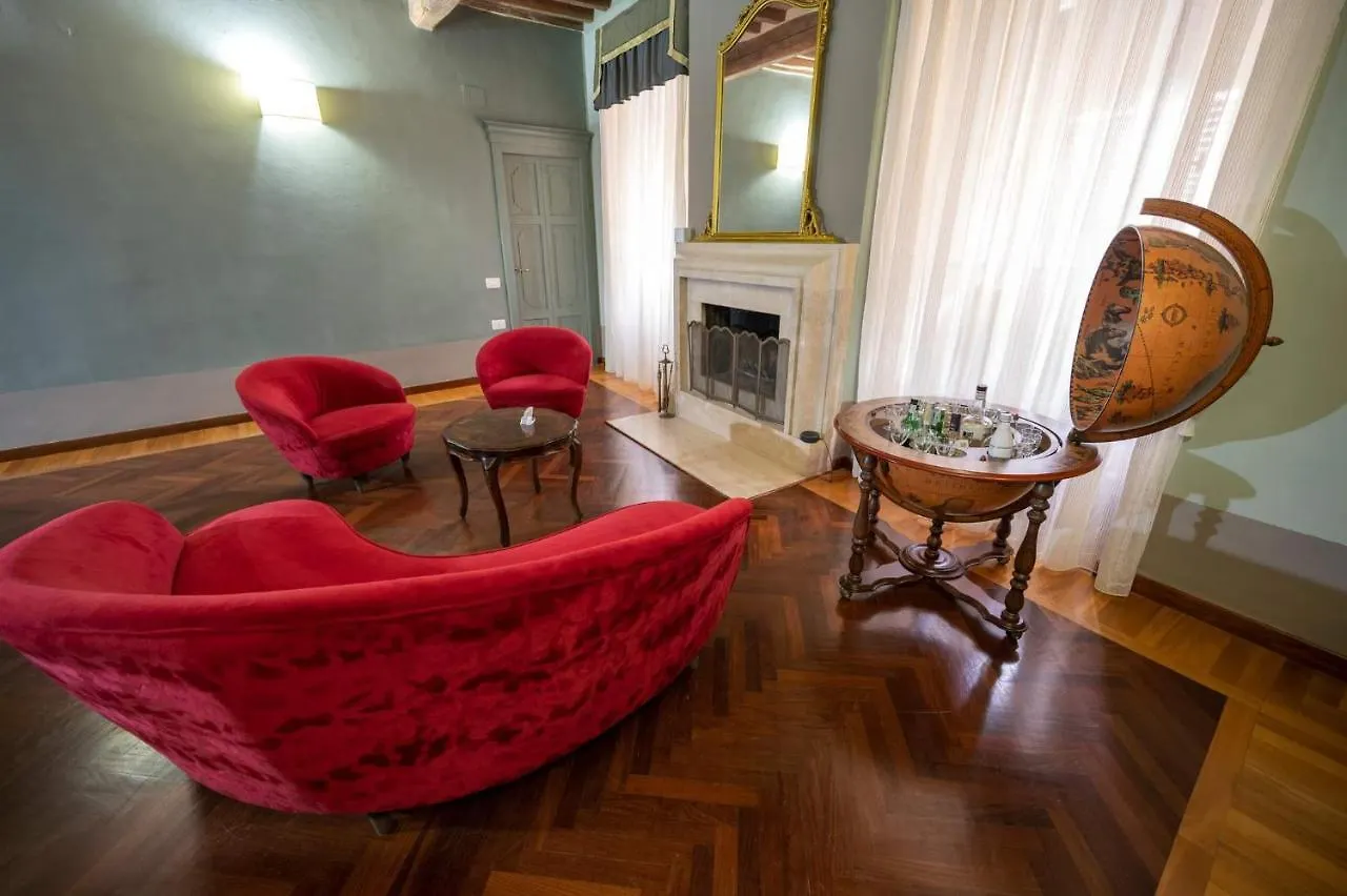 Tuscany Lodge Rooms And Relax Campiglia Marittima